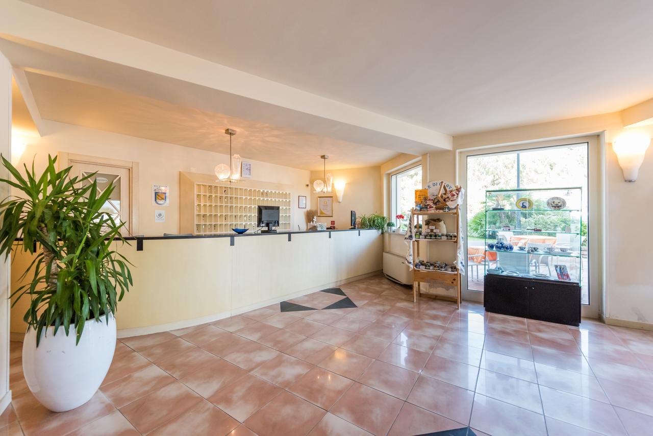 Hotel Bellevue - Sul Mare 4*